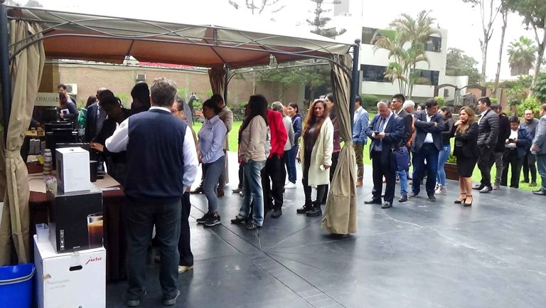 Se realizó el seminario "Gestión de la Comunicación Municipal", organizado por la División de Comunicación de Gobierno de Vox Populi Consultoría y ENDICOM, con el auspicio de la Municipalidad de La Molina. El seminario comprendió el desarrollo de estudios cuantitativos y cualitativos, el diseño de estrategias de comunicación, y la prevención y gestión de crisis, para una eficiente gestión de la comunicación municipal.